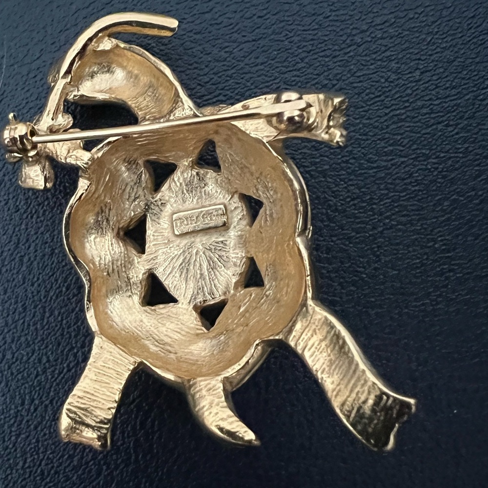 Trifari Gold and Blue Turtle Brooch Set - Picture 6 of 9